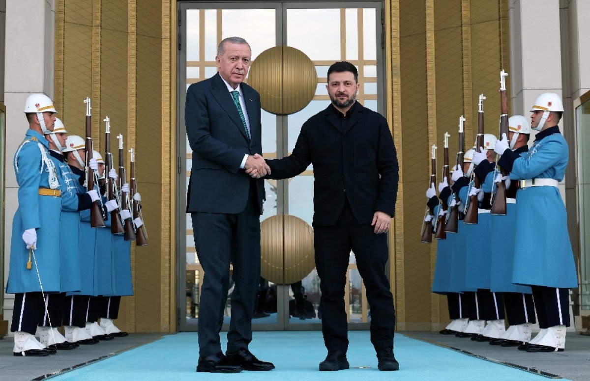 Erdoğan ve Zelenskiy' den “Acil Barış İçin Hazırız” Mesajı