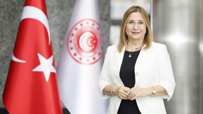 Bakan Pekcan “Türkiye’de Kooperatifçilik ve Kadın Kooperatifleri Paneli” ne Katıldı