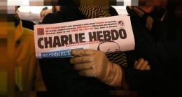“Charlie Hebdo” Hakaretlerine Devam Ediyor
